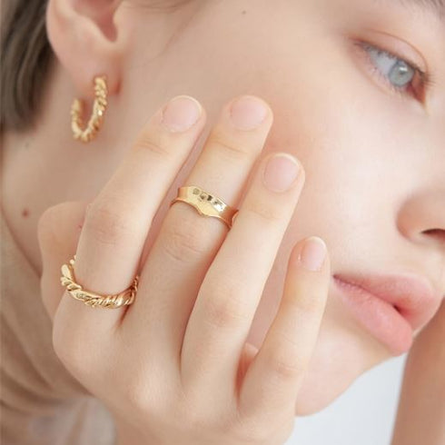 wide wave ring